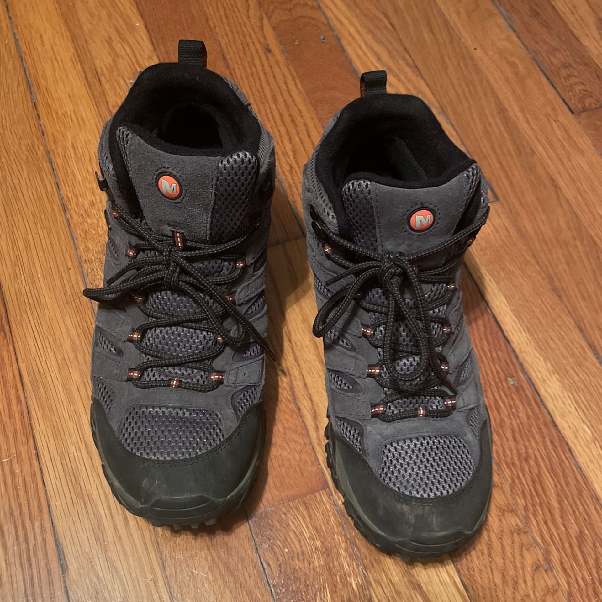 Merrill men’s Size 10 Hiking Boots