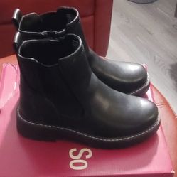 SO Junior's Brand By Kohl's Never Been Worn Thick Sold Fashion Boots