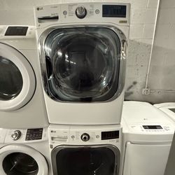 LG Washer and Dryer Set “29 EXTRA LARGE CAPACITY ( Gas Dryer )
