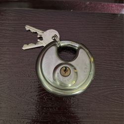 Outdoor Shrouded Padlock with Keys