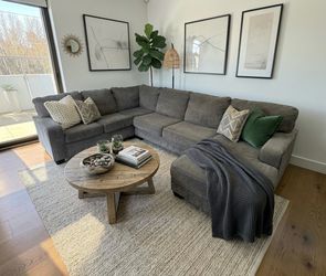 ASHLEY FURNITURE 3- PIECE GRAY SECTIONAL w/ CHAISE (FREE DELIVERY)(CLIFTON HEIGHTS PA 19018)