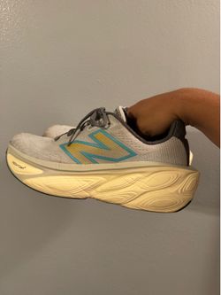 New balance more v5 size 11
