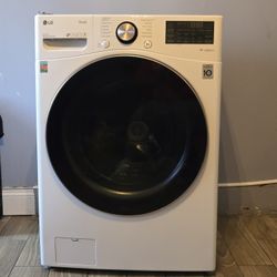 MECHANIC SPECIAL LG Thin Q Washer  works but needs Rubber Washer Replaced & LG Senser Dryer 5 Years Old & works with no Problems Asking $600 Hundred o