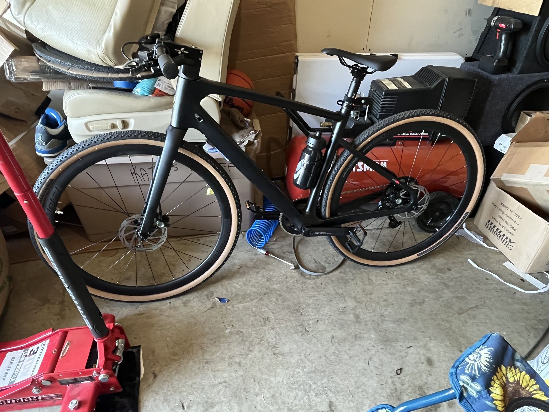 Carbon Fiber Gravel Bike