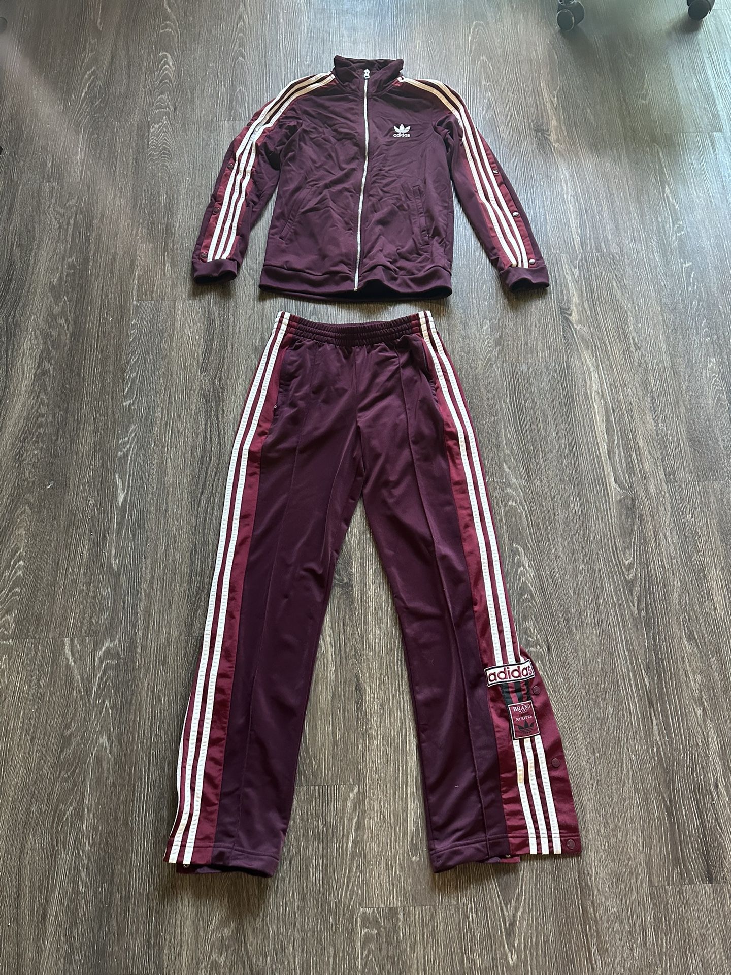 🔥 RARE Adidas Originals Women’s Adibreak Track Jacket & Pant Set – Maroon