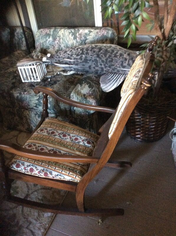 Bicentennial 1776 Collectors item Rocking Chair