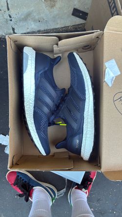 Adidas ultra boost size 10 new