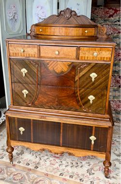 Absolutely Gorgeous Antique Art Deco Chest . Circa 1930 Beautifully Restored