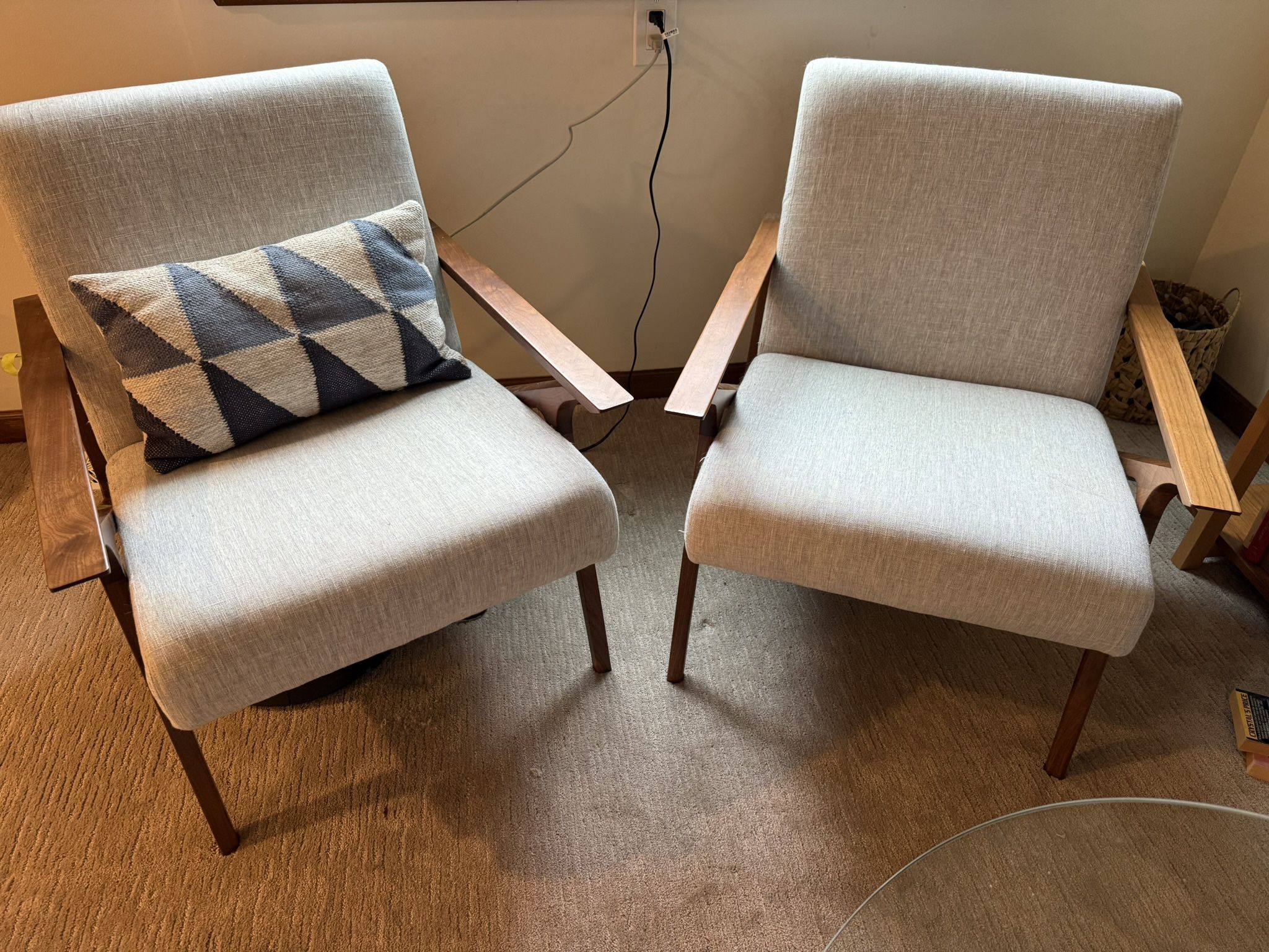 Article Chairs (set)