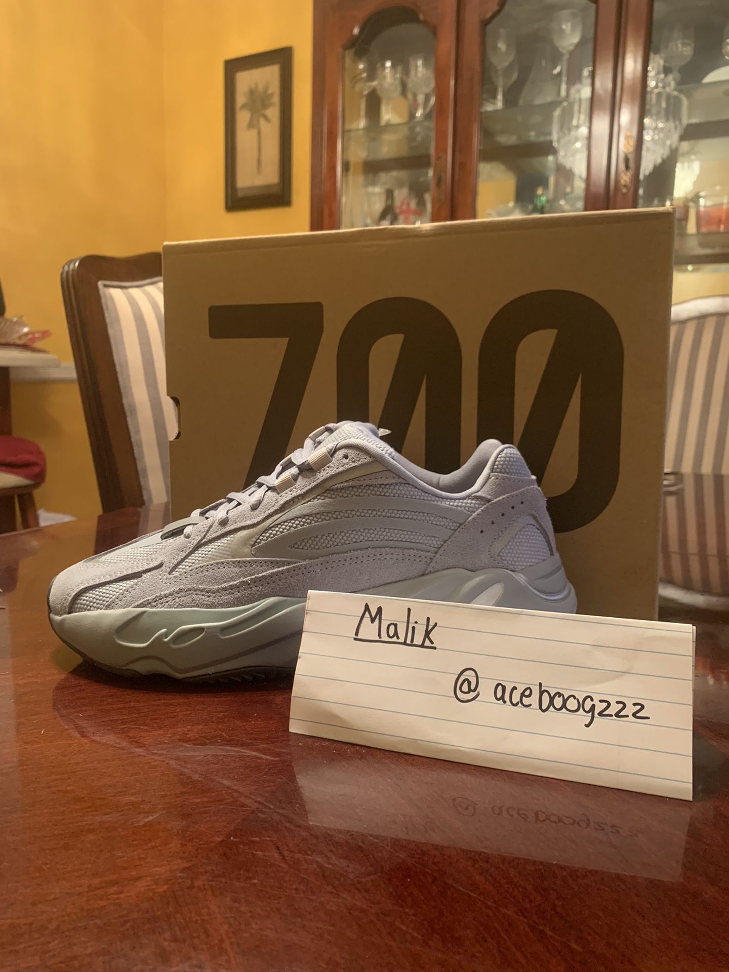 Adidas YEEZY BOOST 700 V2 "Hospital Blue" size 7 DS/Brand New