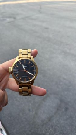 Nixon watch