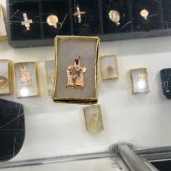 14k Gold 2.1 Gram Two Tone Pendant 