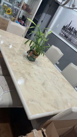 Table & chairs