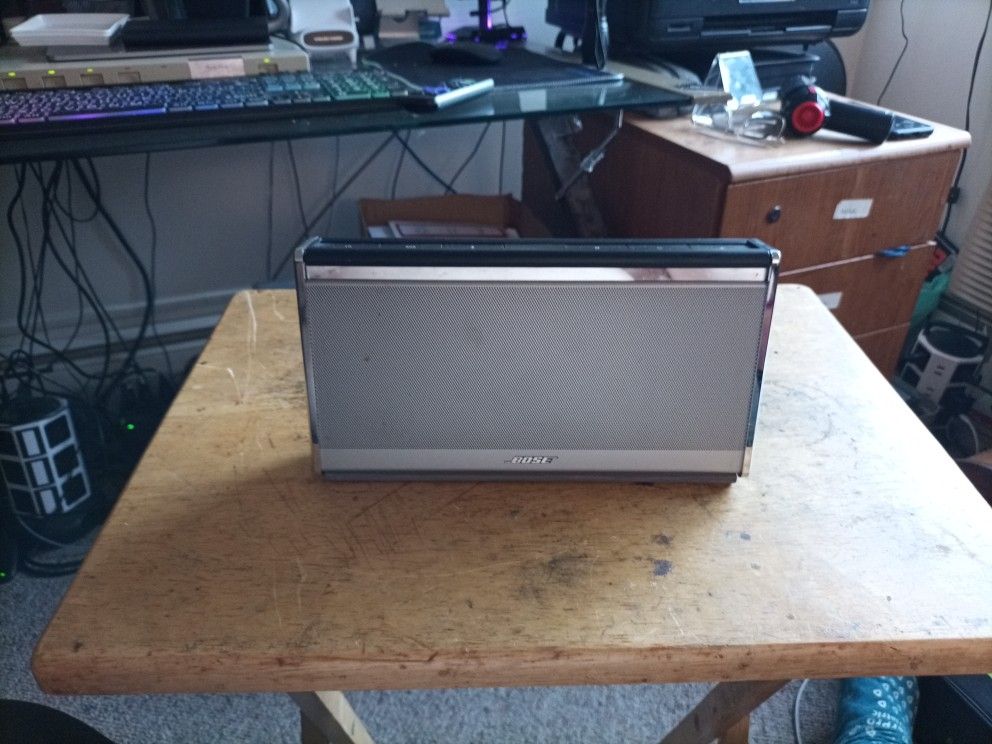 Bose SoundLink Bluetooth Speaker