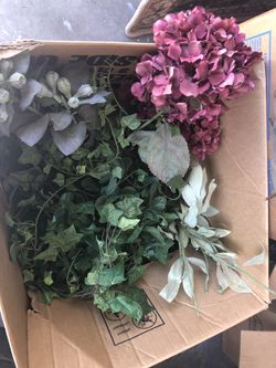 Bags of Flowers 💐 craft. New and used . CLEAN