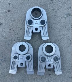 Dewalt DEWALT Compact 1/2 in to 1 in IPS Carbon Steel BIP Gas Press Jaw Kit  $499