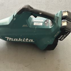 MAKITA BLOWER 18v  For Two Batteries TOOL ONLY 