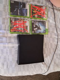 Xbox 360 Console with 4 Games