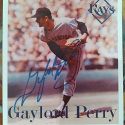 Signed Gaylord Perry Autograph 5x5 Photograph 