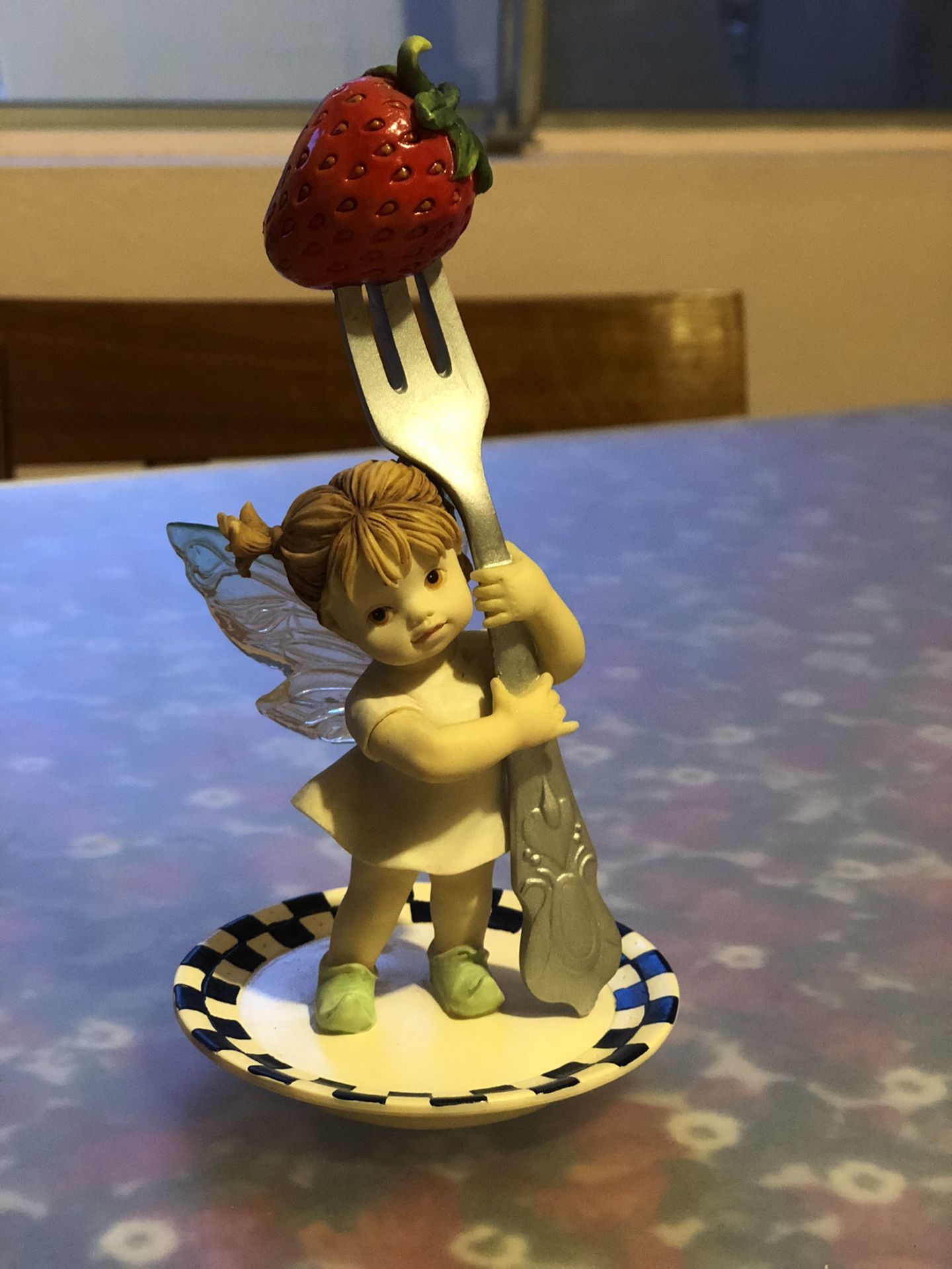 "Dinner Fairie" 102537 - Enesco Little Kitchen Fairies by G.G. Santiago