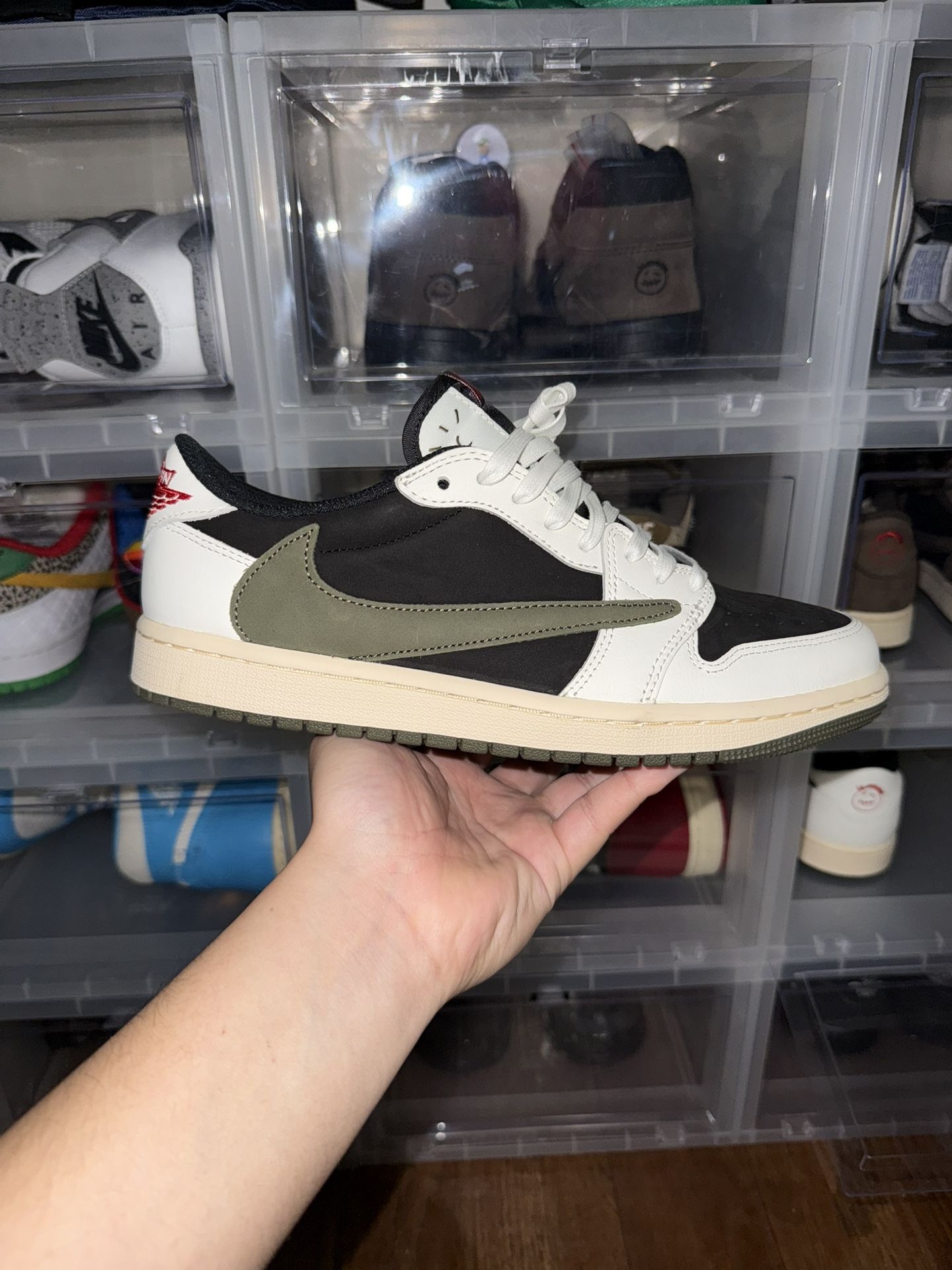 Jordan 1 Retro Low OG SP 'Travis Scott Olive'