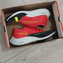 NEW Nike Vaporfly Red Running Shoes Size 9 Mens