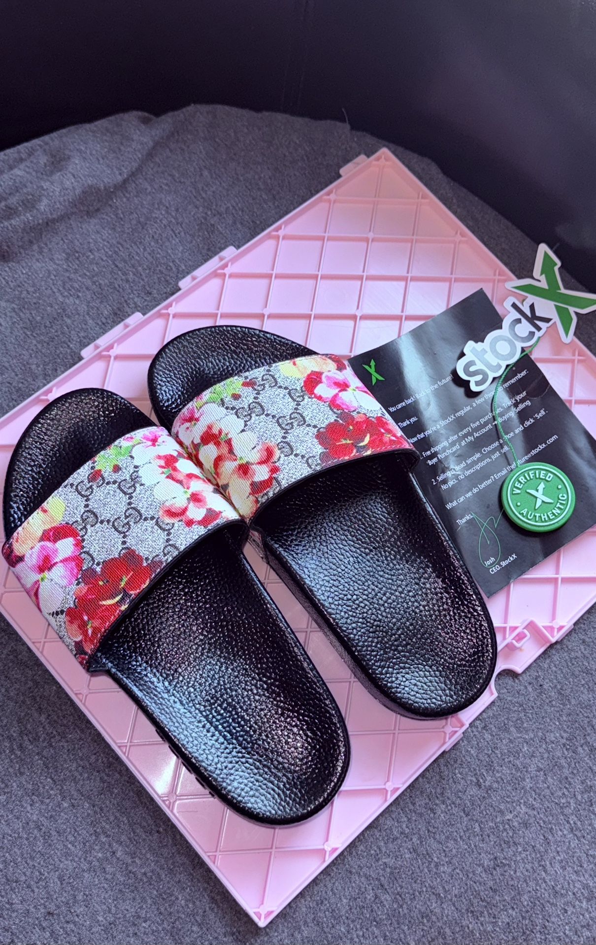 Gucci bloom Slides Size 5