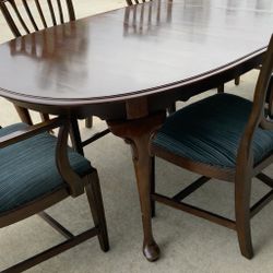 Ethan Allen solid wood dining table w/ 2 leaves + 6 chairs