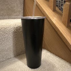 Black stainless steel Tumbler with Straw $3