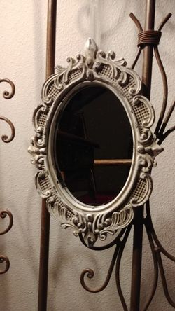 Shabby chic mirror