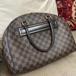 Louis Vuitton Purse