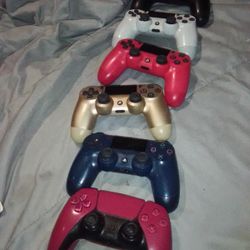 Playstation 4 And 5 Controllers 
