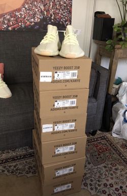 Yeezy Boost 350 V2