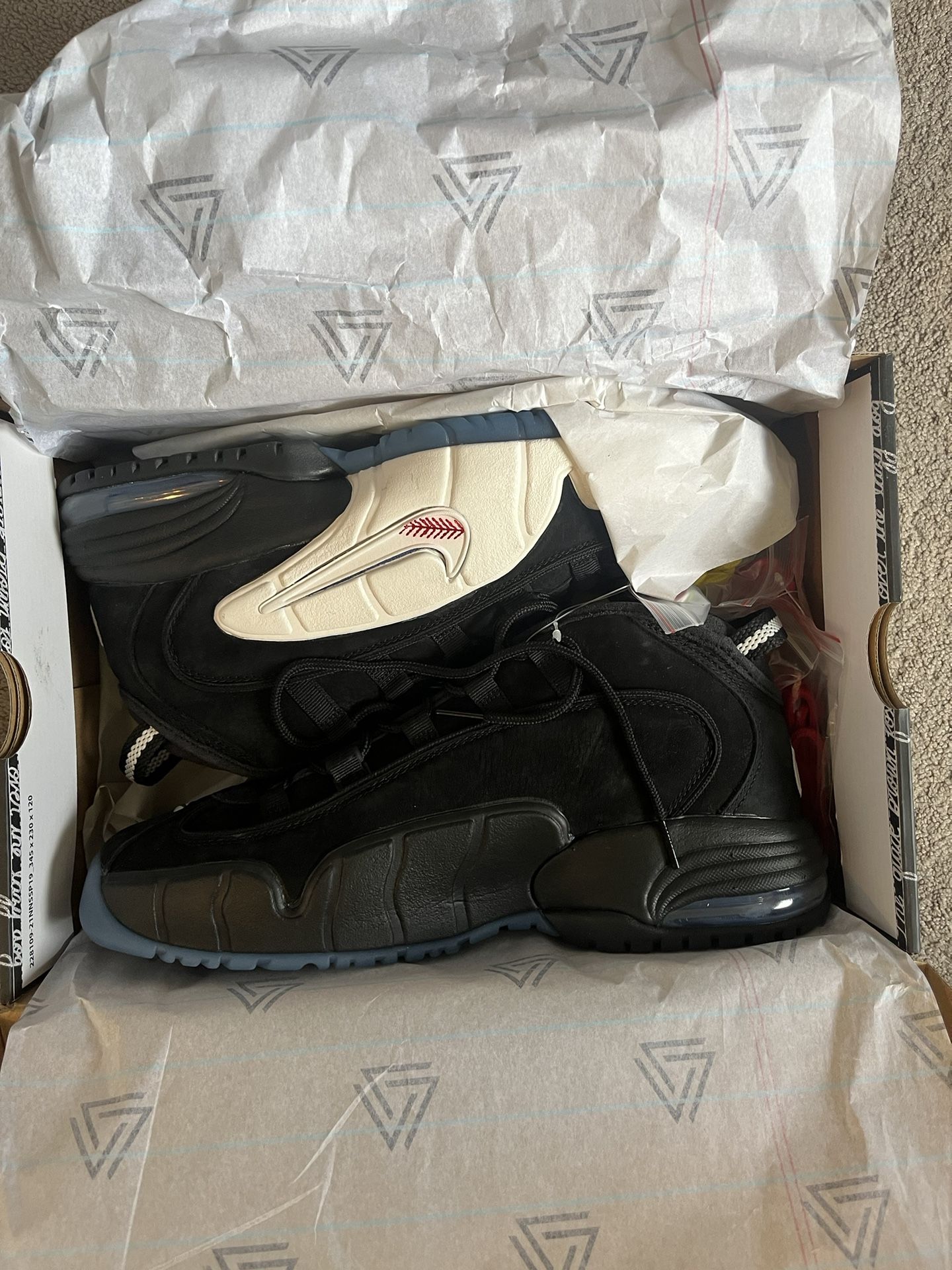 Airmax penny deadstock size 11