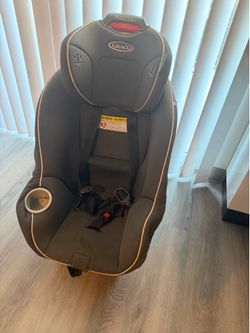 Graco Convertible Carseat