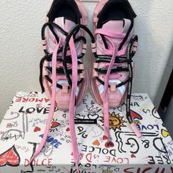 Authenticated 🪽 Dolce and Gabbana Pink Space Sneakers 