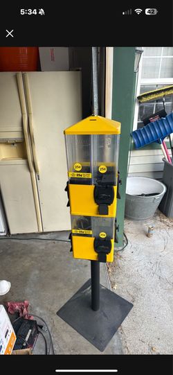 Candy vending machine