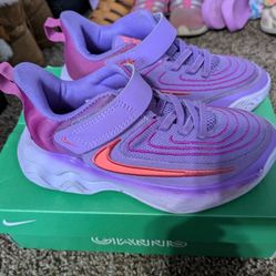 Giannis Immortality 4 Children size 11.5