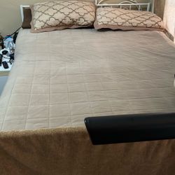 Vendo Cama Queen 