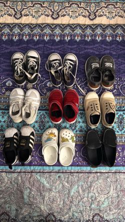 Size 8 toddler shoes $25