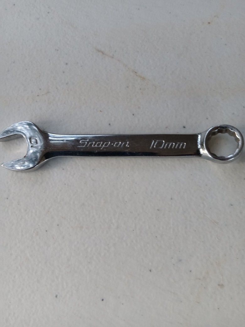 SNAP ON 10MM COMBINATION WRENCH