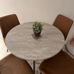 Round dining table, Table ONLY