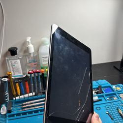 iPads Screens Replacements Starting At $45