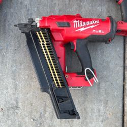 Milwaukee 16g Frame Nailer 