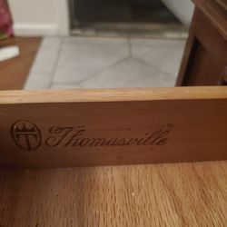 Thomsville Entry Opening Table 