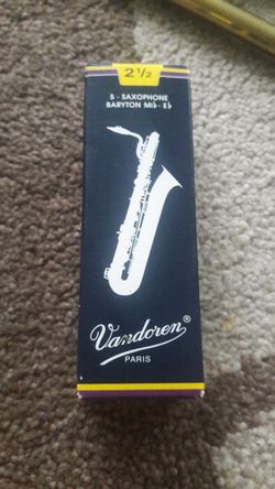 Saxophone reed