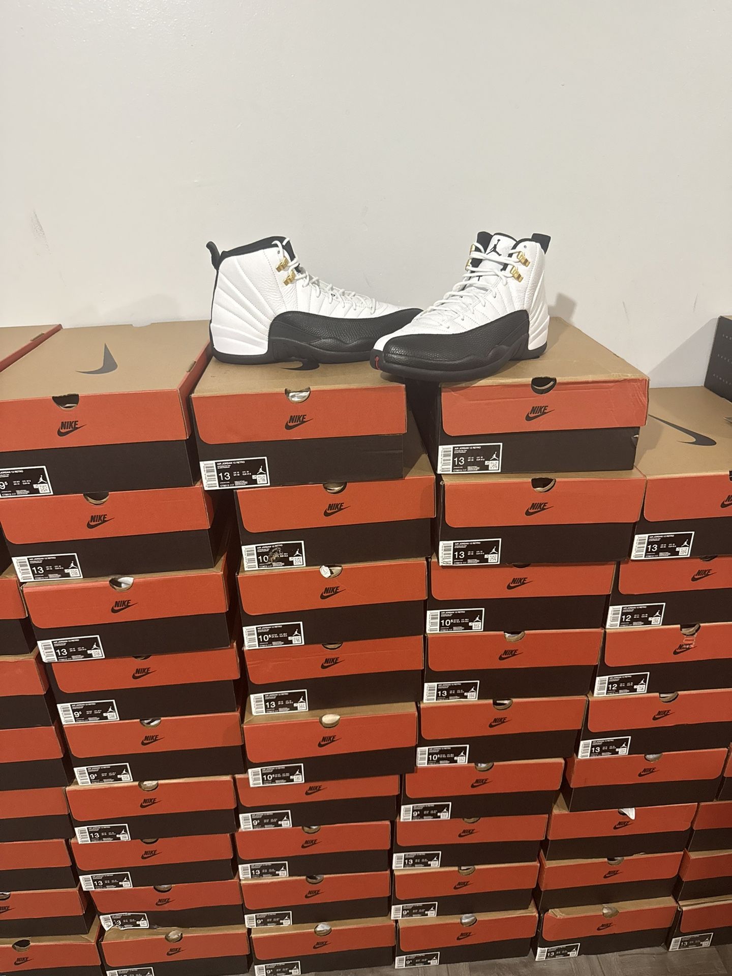 Jordan Retro 12 Taxi