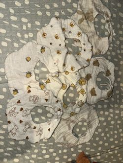 8 cotton baby bibs