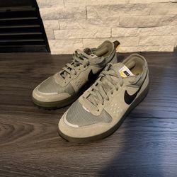 Like New Nike C1TY -  Forrest green.  Size 9.5