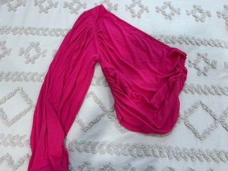One sleeve pink long sleeve